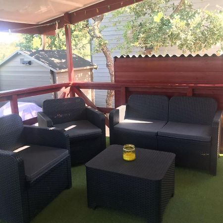 Charmant Mobil-Home Rocbaron Екстер'єр фото