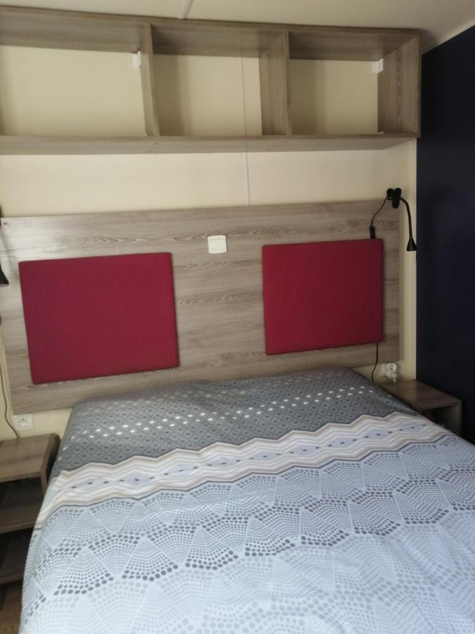 Charmant Mobil-Home Rocbaron Екстер'єр фото
