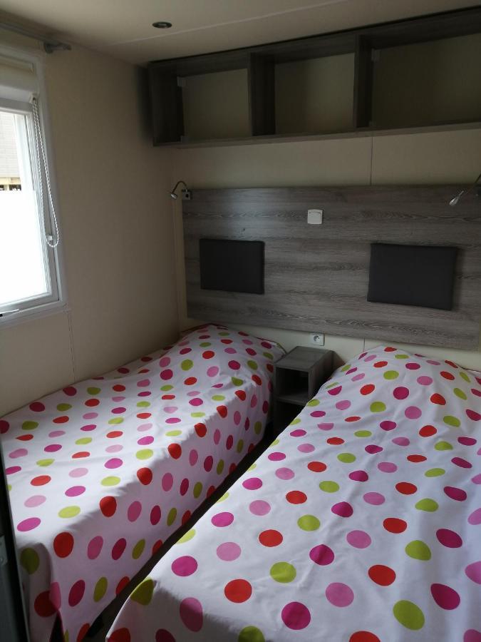 Charmant Mobil-Home Rocbaron Екстер'єр фото